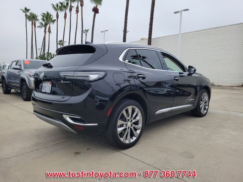 Used 2021 Buick Envision Avenir w/ Technology Package II image 4