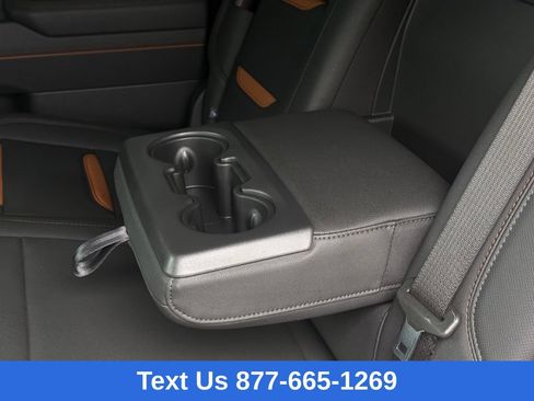 Used 2025 GMC Sierra 2500 AT4 AWD/4WD image 23