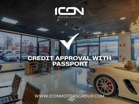 Used 2023 Cadillac XT4 Premium Luxury image 2