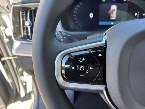 New 2026 Volvo XC90 B6 Plus w/ Protection Package Premier image 18