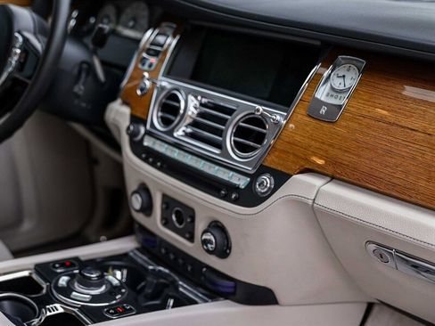 Used 2012 Rolls-Royce Ghost RWD image 23