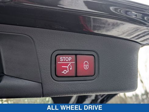 Used 2024 Mercedes-Benz GLA 35 AMG 4MATIC image 31