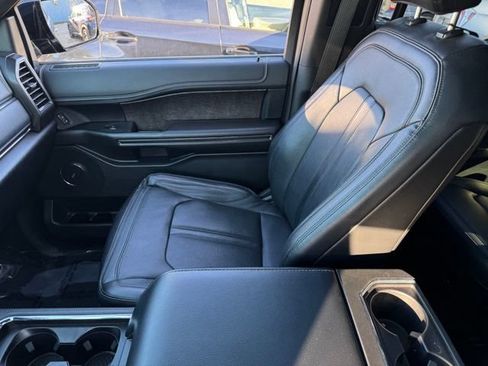 Certified 2019 Ford Expedition Limited w/ Equipment Group 302A AWD/4WD image 32