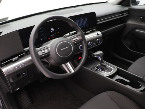 Used 2024 Hyundai Kona SE image 14