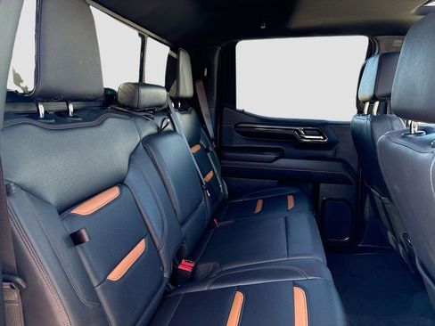 Used 2024 GMC Sierra 1500 AT4 w/ Technology Package image 28