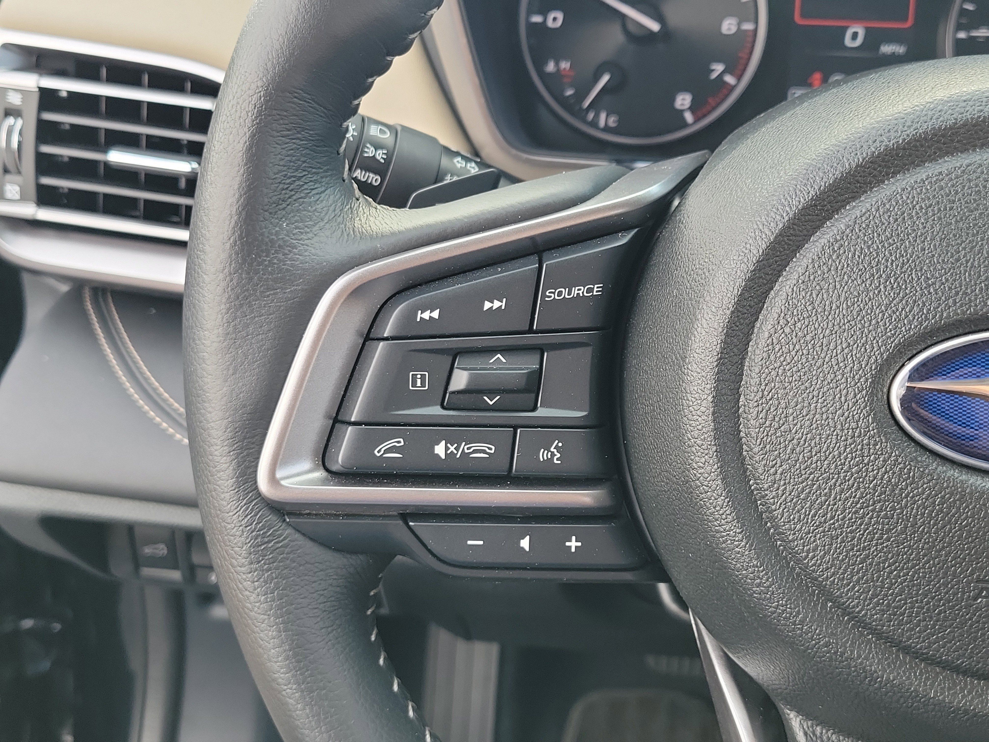 Used 2025 Subaru Outback Limited AWD/4WD image 26