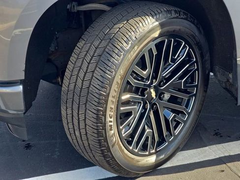 Used 2020 Chevrolet Silverado 1500 High Country w/ Technology Package image 36