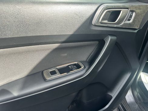 Used 2019 Ford Ranger XLT w/ Equipment Group 302A Luxury image 7