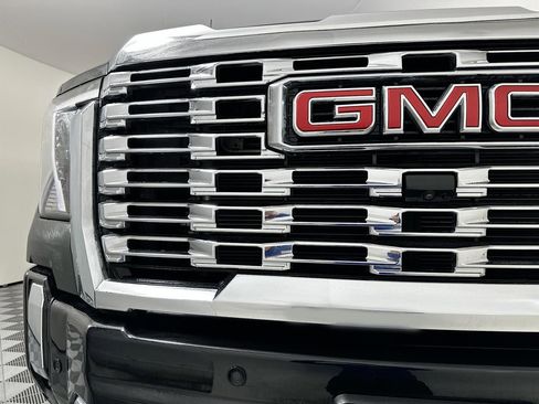 Used 2024 GMC Sierra 3500 Denali w/ Denali Reserve Package image 4