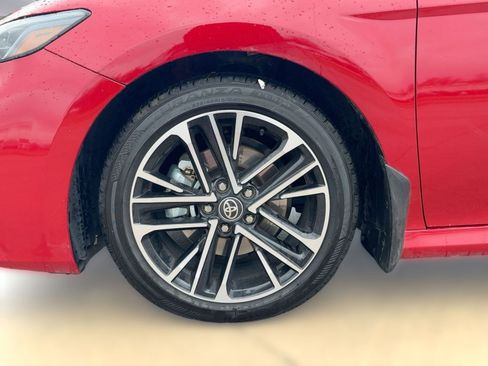 Used 2025 Toyota Camry XLE w/ Premium Package image 11