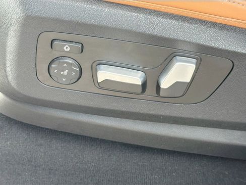 Used 2023 BMW X5 sDrive40i w/ Premium Package image 25