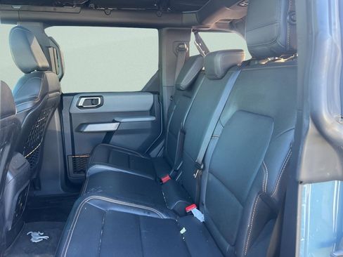 Used 2023 Ford Bronco Badlands AWD/4WD image 15