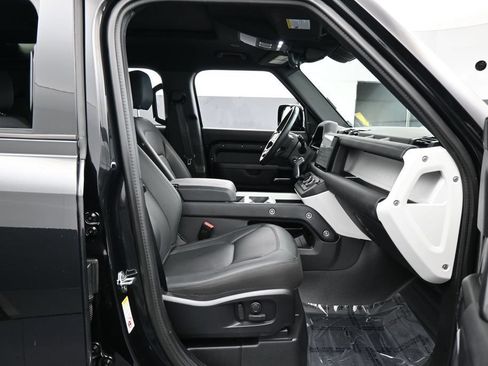 Used 2025 Land Rover Defender 110 S AWD/4WD image 48