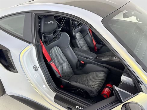 Used 2019 Porsche 911 GT3 RS w/ Weissach Package RWD image 29