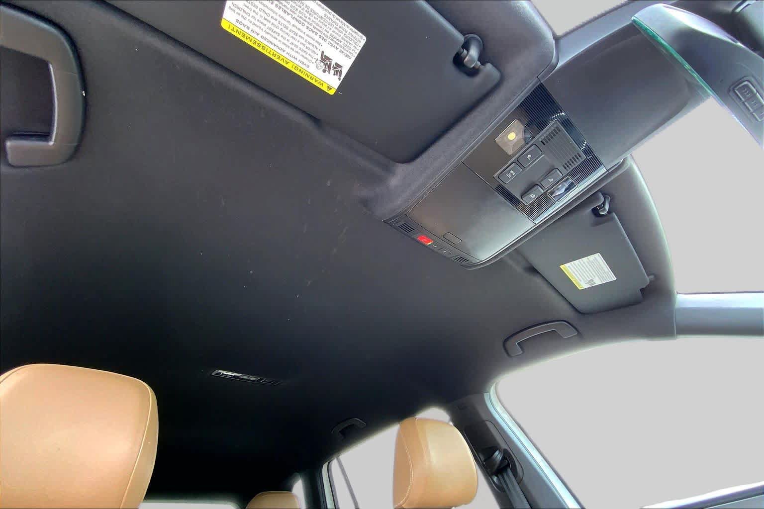 Used 2022 Volkswagen Tiguan SE FWD image 26