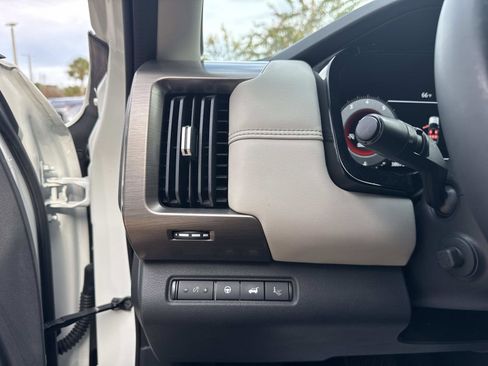 Used 2022 Nissan Pathfinder Platinum w/ Cargo Package image 32