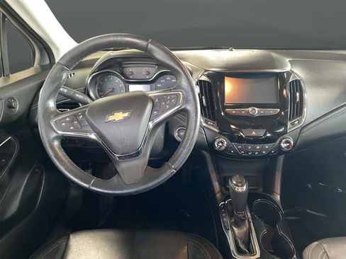 Used 2017 Chevrolet Cruze Premier image 5