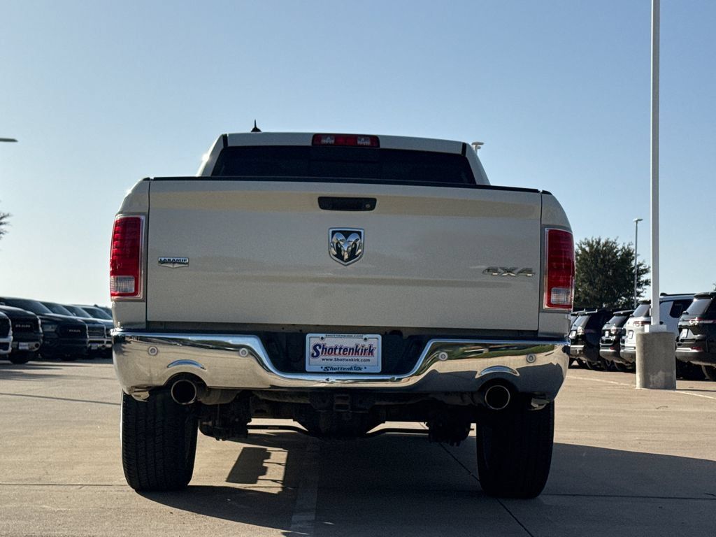 Used 2017 RAM 1500 Laramie w/ Convenience Group AWD/4WD image 8