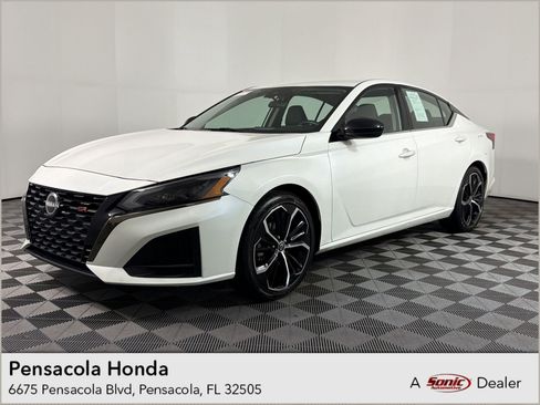 Used 2024 Nissan Altima 2.5 SR FWD image 1