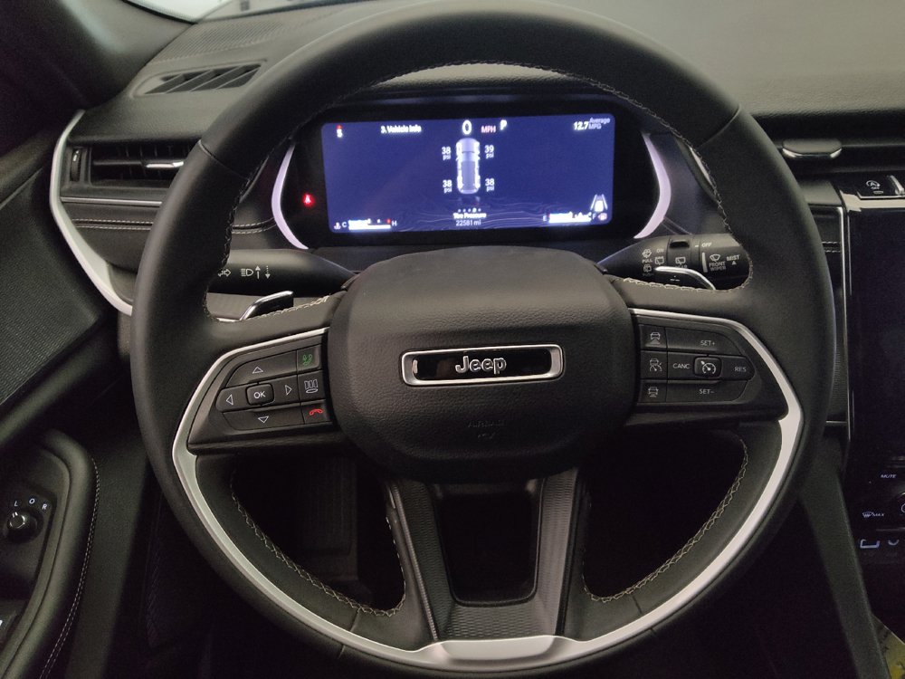Used 2024 Jeep Grand Cherokee Laredo RWD image 22
