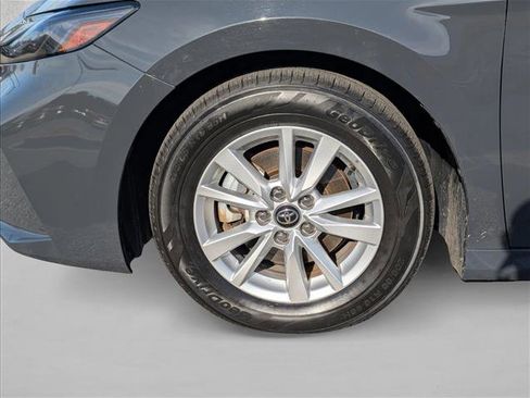 Used 2025 Toyota Camry LE image 22