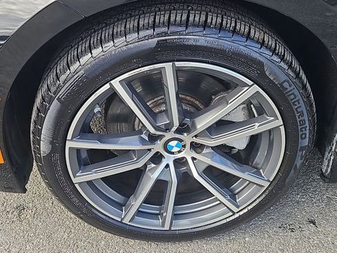 Used 2022 BMW 330i xDrive 330i xDrive w/ Driving Assistance Package image 7