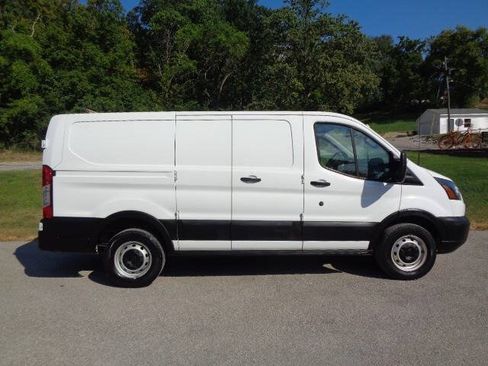 Used 2019 Ford Transit 250 130 Low Roof RWD image 7