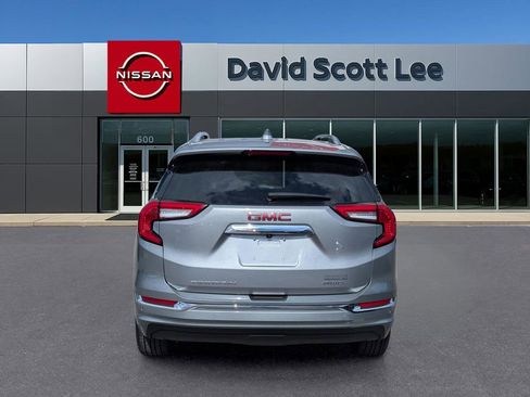 Used 2024 GMC Terrain Denali w/ Denali Premium Package image 6