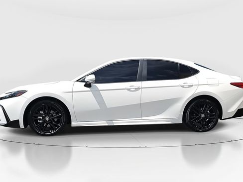 Certified 2025 Toyota Camry SE FWD image 8