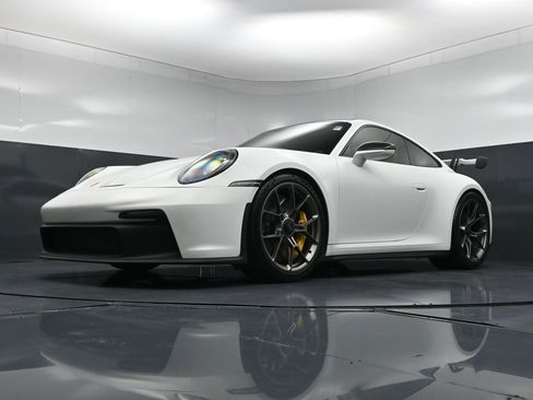 Certified 2024 Porsche 911 GT3 RWD image 20