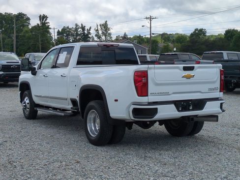 Certified 2025 Chevrolet Silverado 3500 High Country w/ Technology Package AWD/4WD image 8