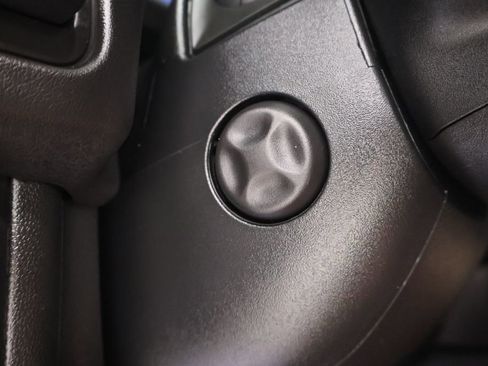 Used 2024 GMC Yukon AT4 w/ Technology Package image 28