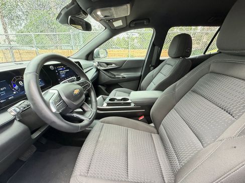 Used 2025 Chevrolet Equinox LT AWD/4WD image 25