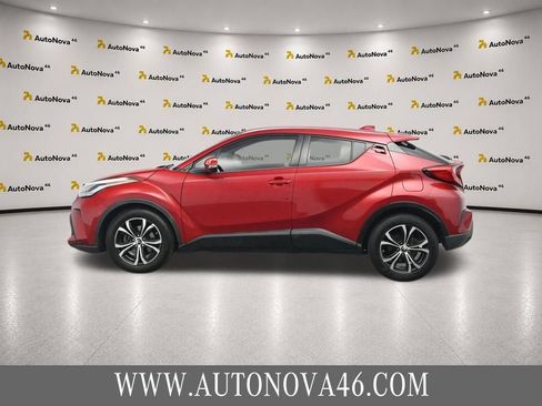 Used 2020 Toyota C-HR LE FWD image 3