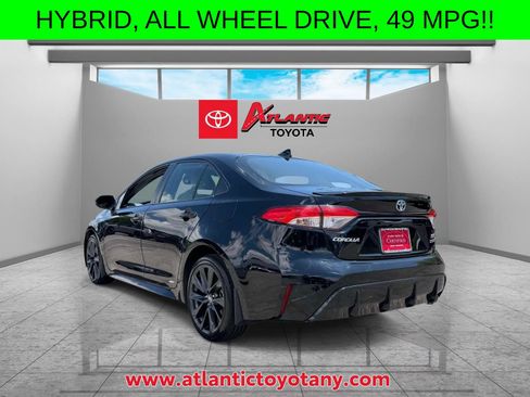 Certified 2023 Toyota Corolla SE w/ Carpet Mat Package (TMS) AWD/4WD image 6