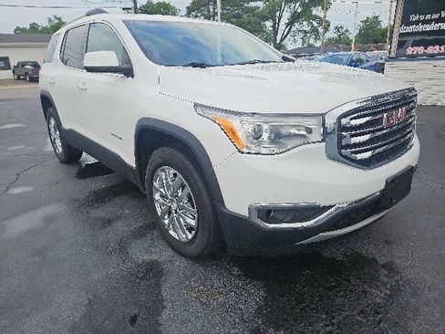 Used 2018 GMC Acadia SLT image 1