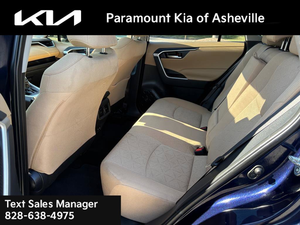 Used 2019 Toyota RAV4 XLE FWD image 19