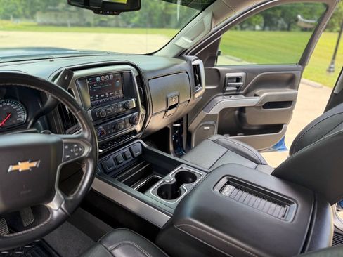 Used 2019 Chevrolet Silverado 2500 LTZ w/ Duramax Plus Package AWD/4WD image 13