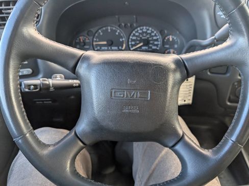 Used 2004 GMC Sonoma SLS w/ Appearance Package image 20