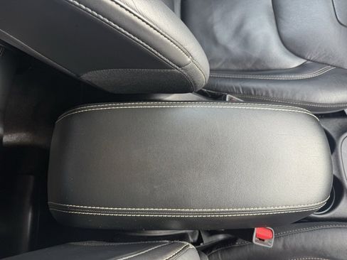 Used 2018 Jeep Cherokee Limited image 48