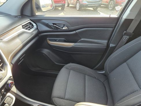 Used 2023 GMC Acadia SLE w/ Driver Convenience Package image 14