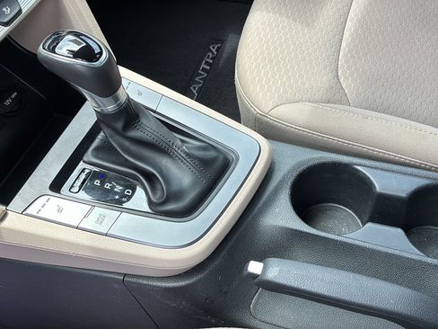 Used 2019 Hyundai Elantra ECO FWD image 21