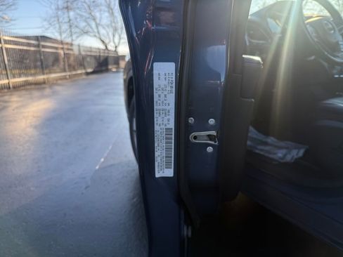 Used 2019 Jeep Cherokee Limited image 31