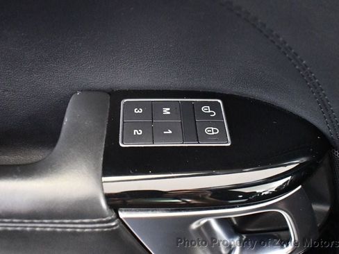 Used 2016 Land Rover Range Rover Supercharged image 34