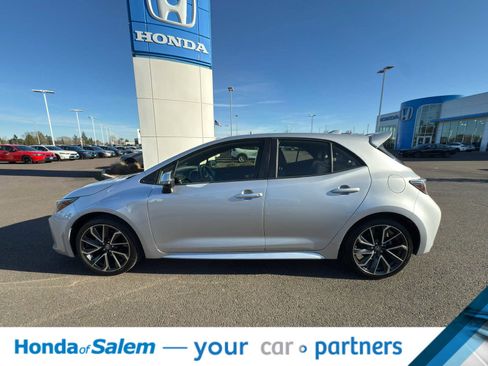 Used 2020 Toyota Corolla XSE image 3