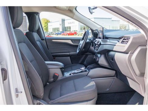 Used 2025 Ford Escape Active AWD/4WD image 11