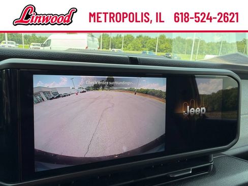 Used 2025 Jeep Wrangler Sport AWD/4WD image 27