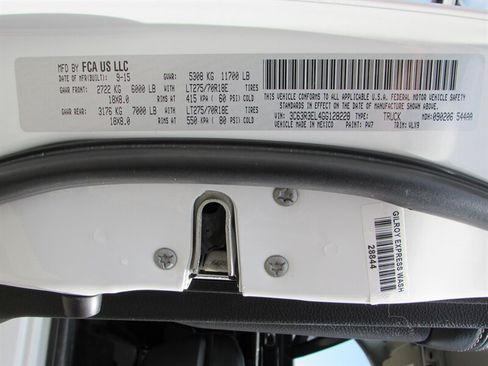 Used 2016 RAM 3500 Laramie w/ Convenience Group AWD/4WD image 32