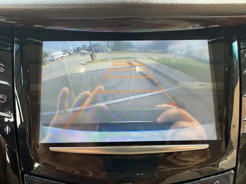 Used 2015 Cadillac Escalade Luxury image 18