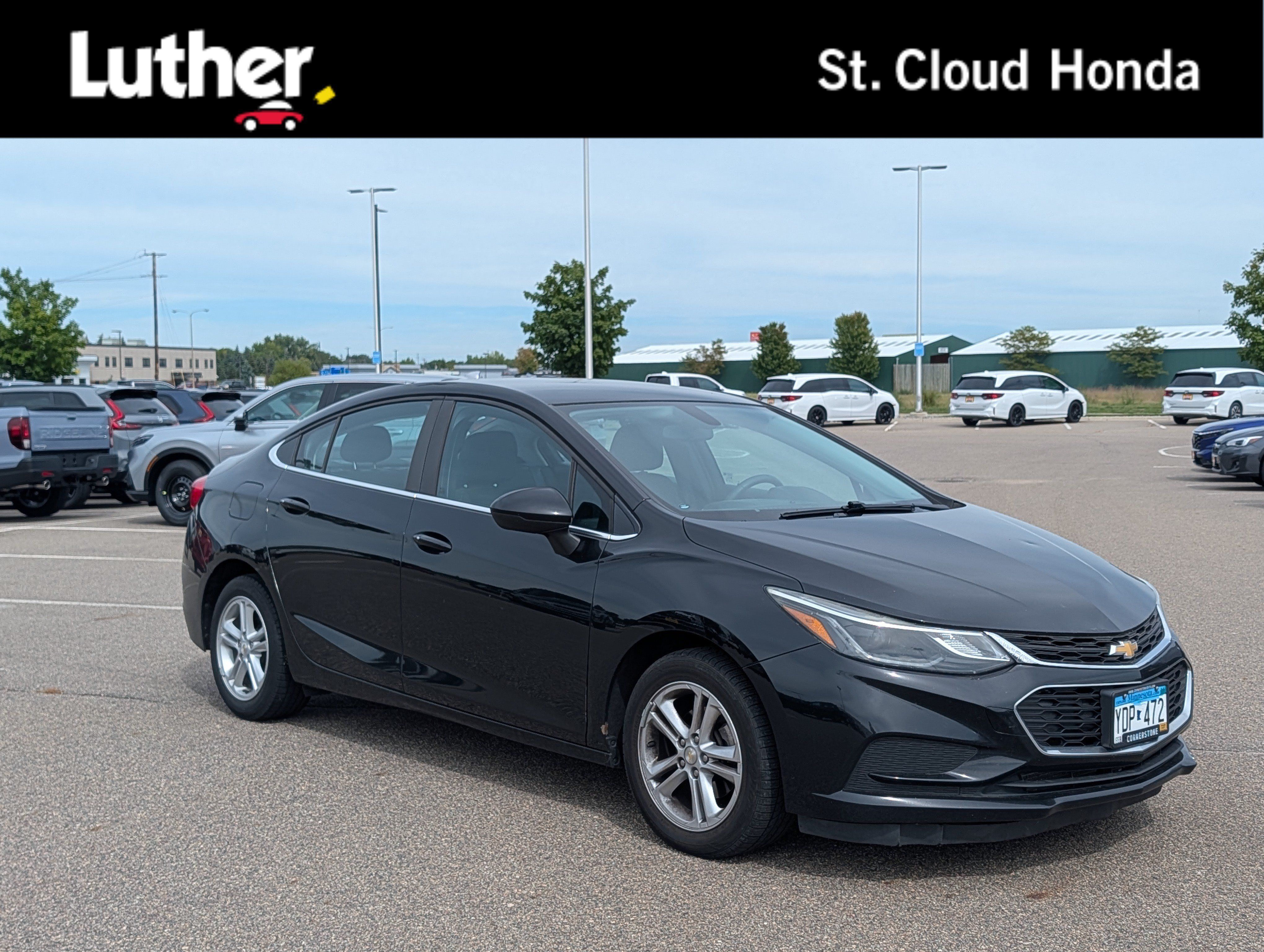 Used 2017 Chevrolet Cruze LT w/ Convenience Package FWD image 1